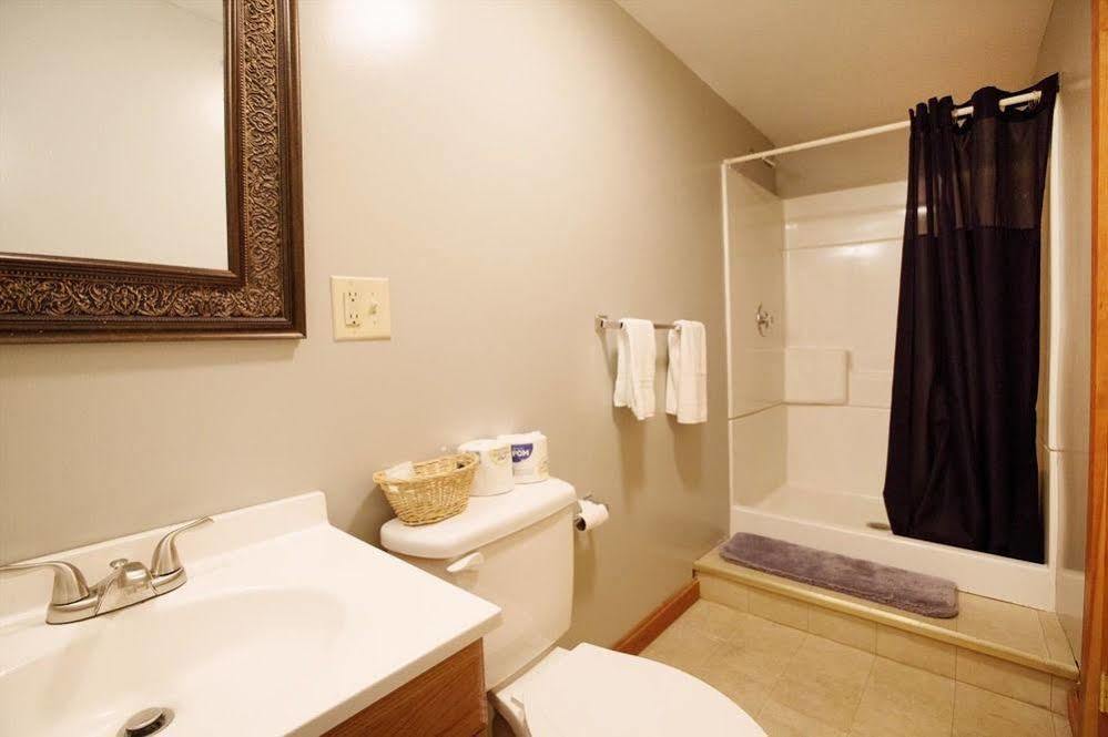 Suites On Main Margaretville Exteriér fotografie